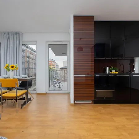 Bright Okrzei In Near Pge By Renters *